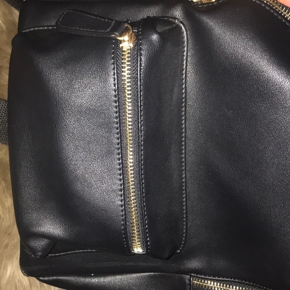 Backpack - Picture 5 of 7